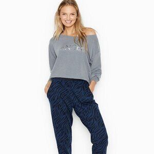 Victoria secret Angel valentines Terry Pull Over Smal…